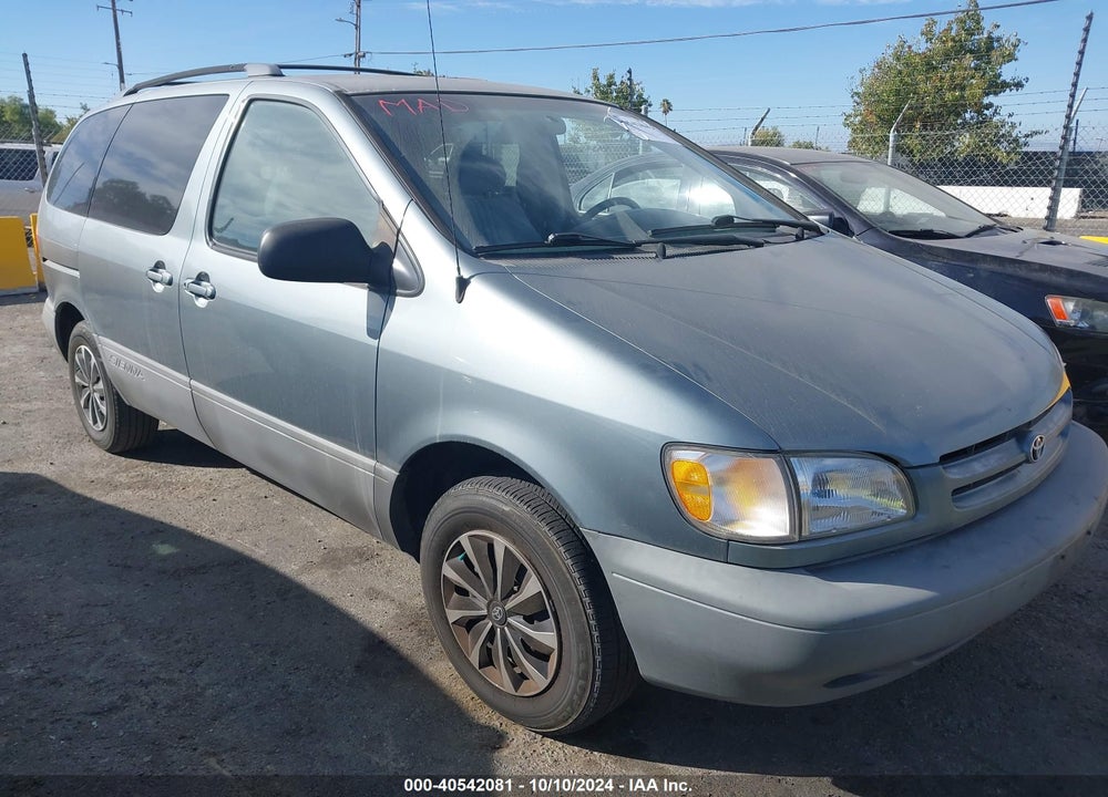 2000 TOYOTA SIENNA LE VIN: 4T3ZF13C2YU224203