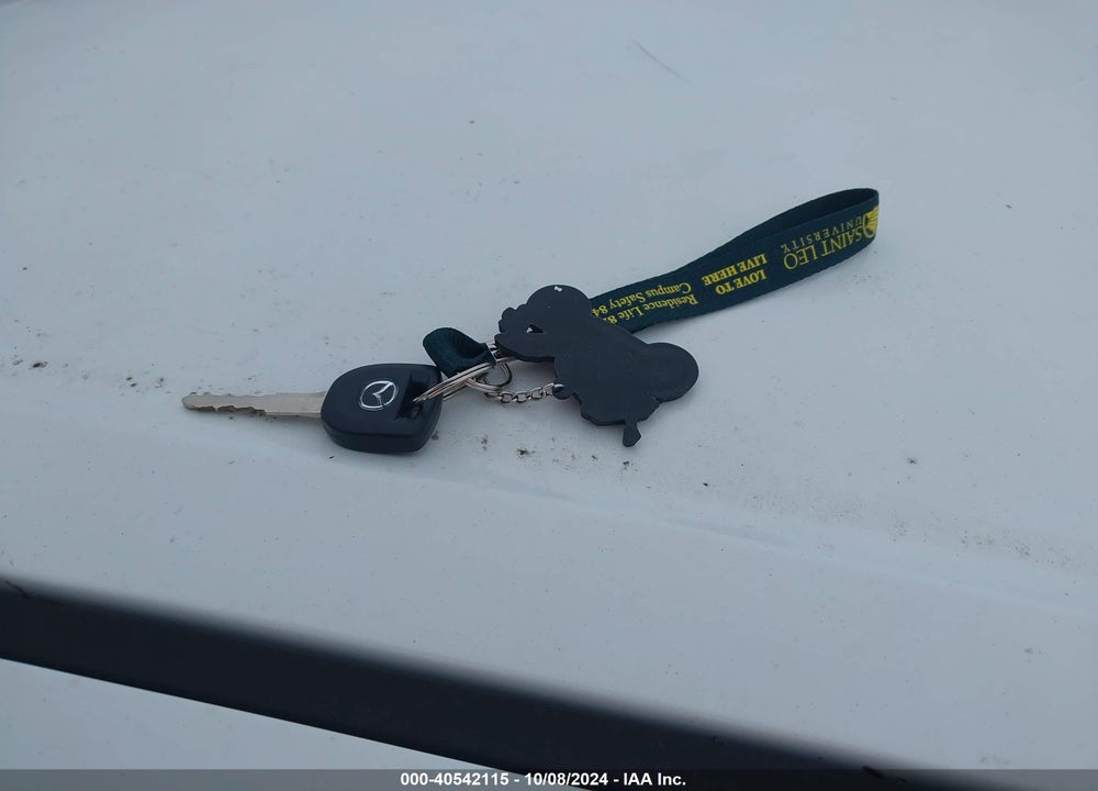 2004 MAZDA 3 I VIN: JM1BK12F241113278