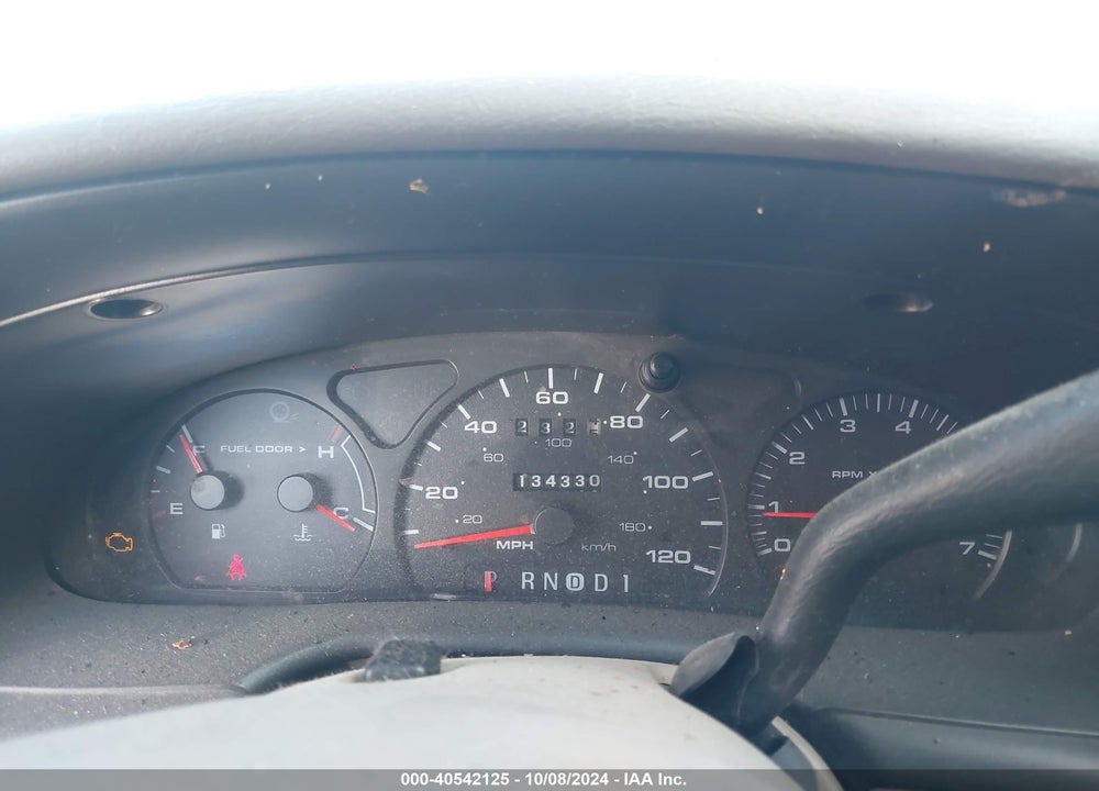 2000 FORD TAURUS SE VIN: 1FAFP5328YG170907