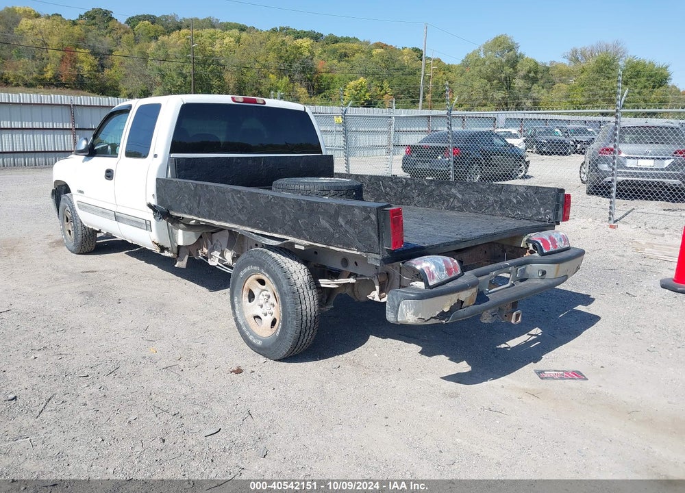 2002 CHEVROLET SILVERADO 1500 LS VIN: 1GCEK19T52E174896