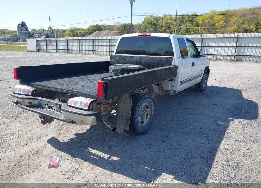 2002 CHEVROLET SILVERADO 1500 LS VIN: 1GCEK19T52E174896