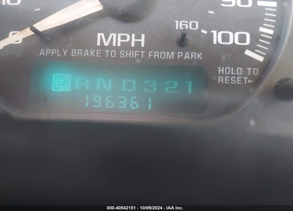 2002 CHEVROLET SILVERADO 1500 LS VIN: 1GCEK19T52E174896
