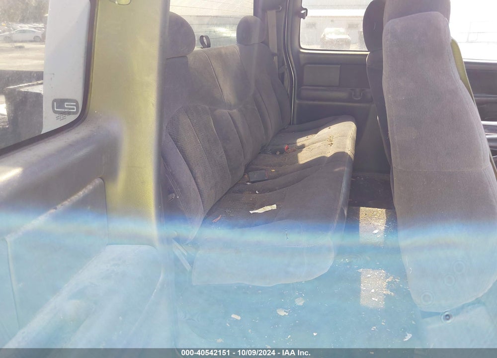 2002 CHEVROLET SILVERADO 1500 LS VIN: 1GCEK19T52E174896