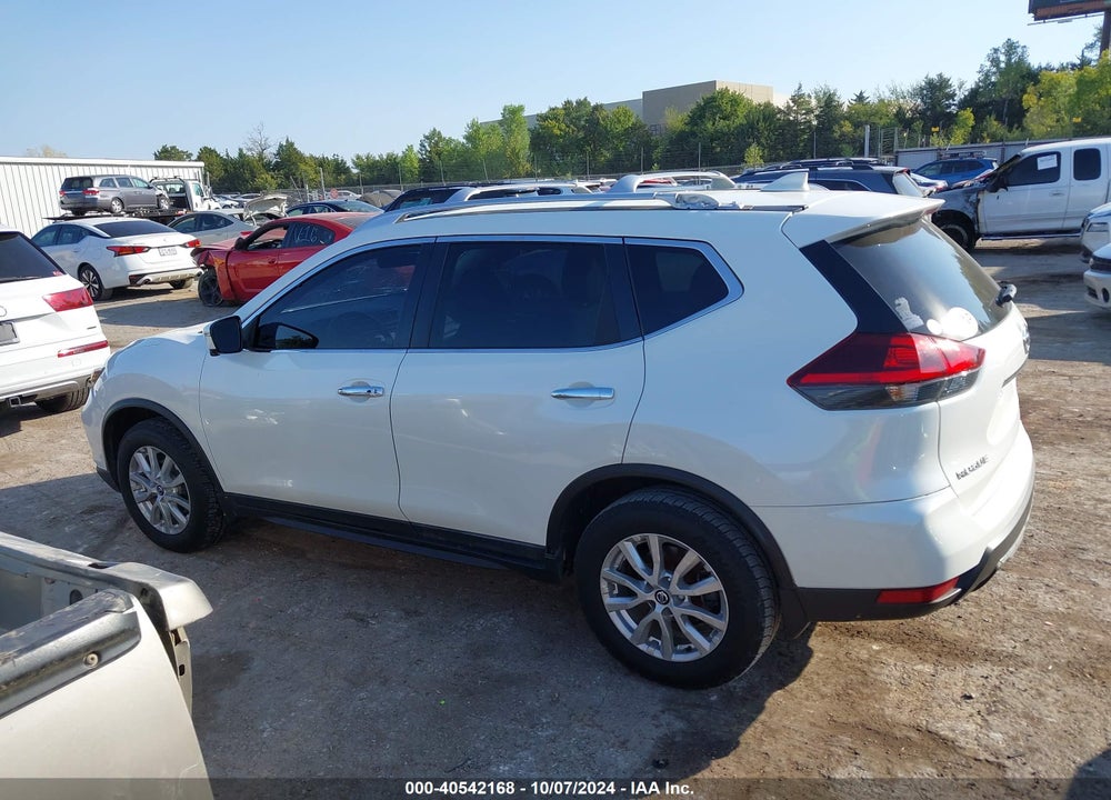 2018 NISSAN ROGUE SV VIN: KNMAT2MT4JP595780
