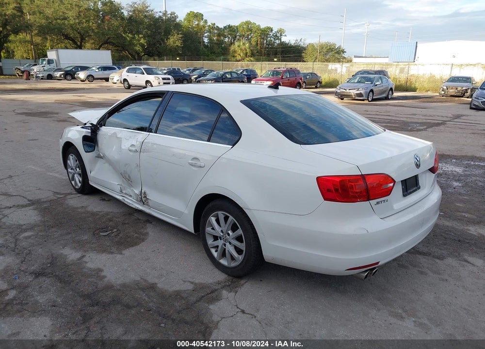 2013 VOLKSWAGEN JETTA 2.5L SE VIN: 3VWDX7AJ7DM256004