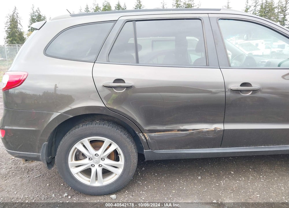 2011 HYUNDAI SANTA FE SE VIN: 5XYZH4AG9BG028864