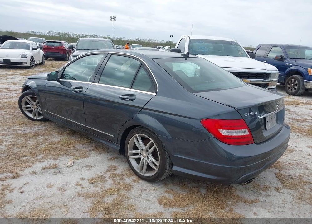 2014 MERCEDES-BENZ C 250 LUXURY/SPORT VIN: WDDGF4HB4EA967342