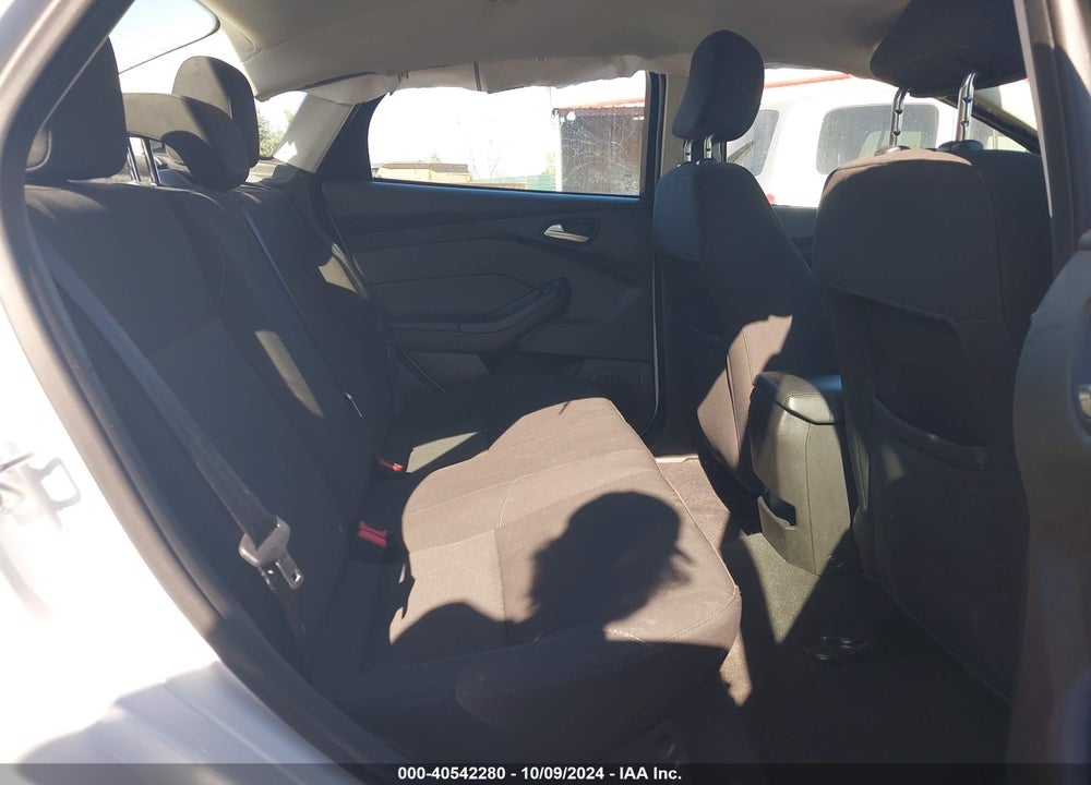 2016 FORD FOCUS SE VIN: 1FADP3F21GL298063