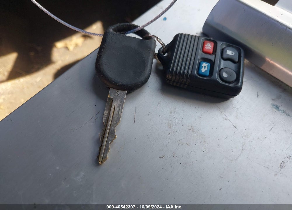 2004 FORD TAURUS SES VIN: 1FAFP55264A183651