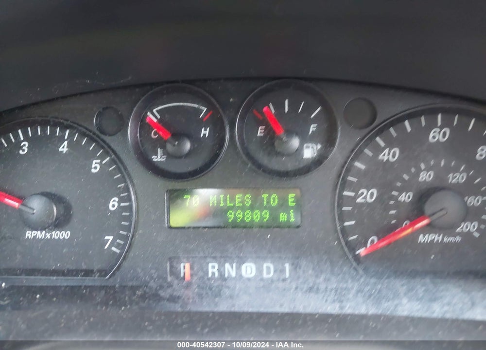 2004 FORD TAURUS SES VIN: 1FAFP55264A183651