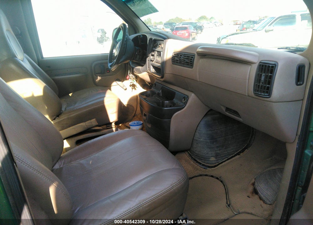 2000 CHEVROLET EXPRESS VIN: 1GAHG39R8Y1117616