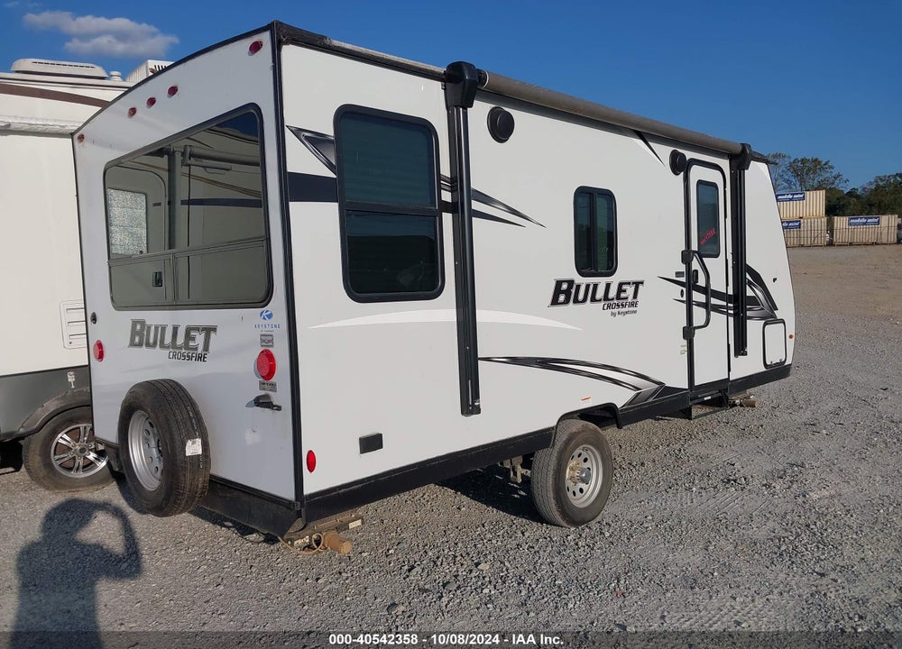 2021 KEYSTONE BULLET VIN: 4YDT19011MT437840