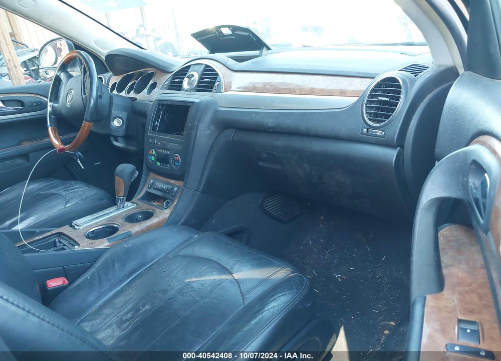 2008 BUICK ENCLAVE CXL VIN: 5GAEV23798J241638