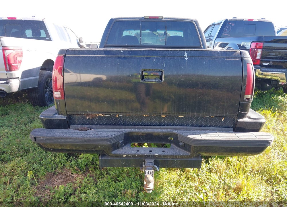 1998 CHEVROLET K1500 SPORTSIDE VIN: 2GCEK19R9W1249577