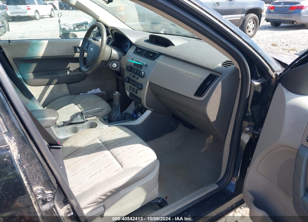 2010 FORD FOCUS SE VIN: 1FAHP3FN8AW286669