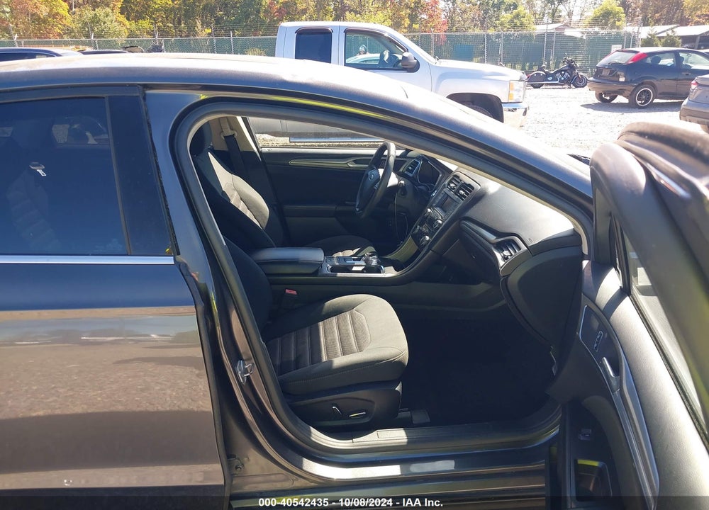 2017 FORD FUSION HYBRID SE VIN: 3FA6P0LU3HR196120