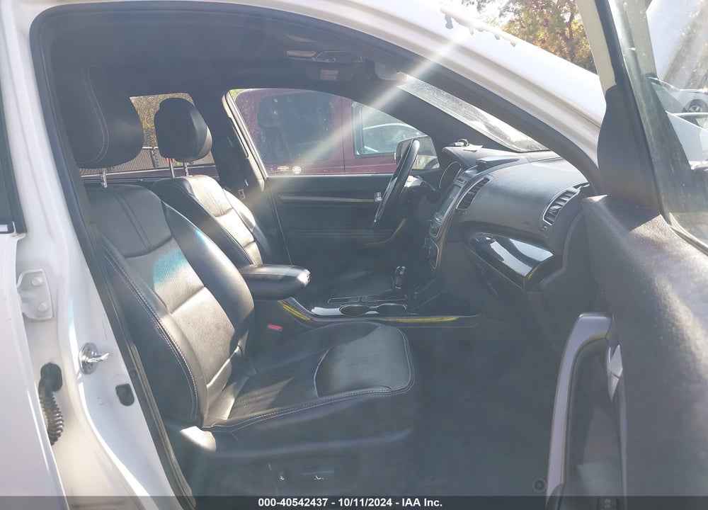2014 KIA SORENTO VIN: 5XYKWDA77EG454001
