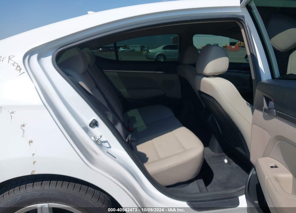 2017 HYUNDAI ELANTRA SE VIN: 5NPD84LF6HH047923