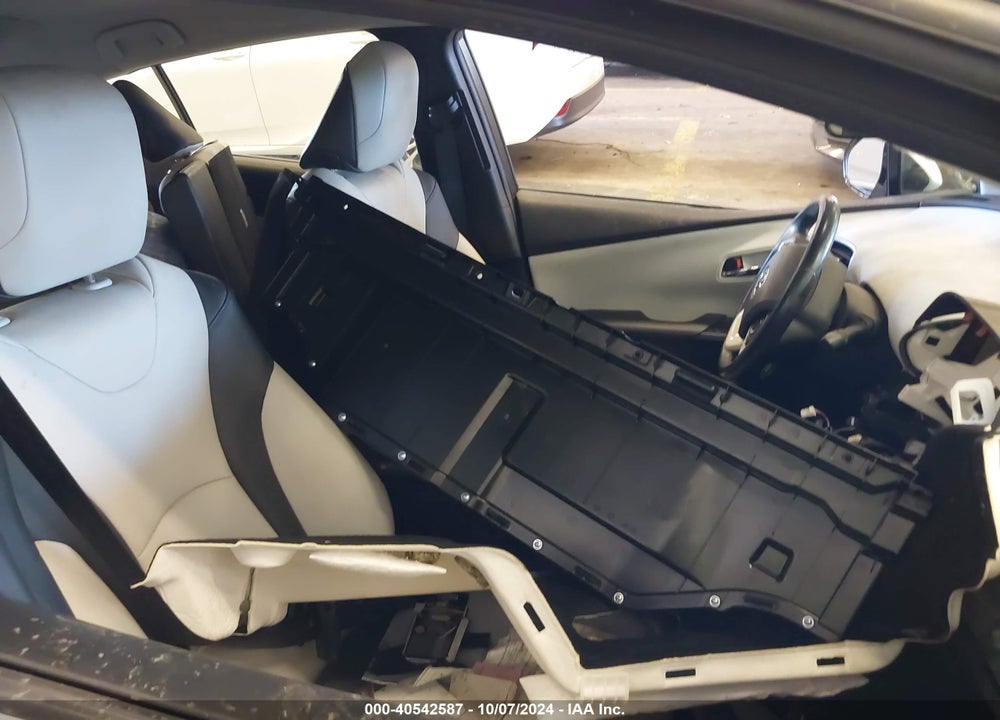 2017 TOYOTA PRIUS PRIME PREMIUM VIN: JTDKARFP3H3001488