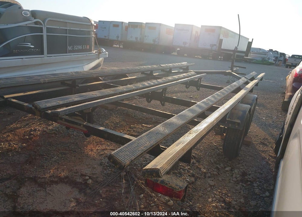 2024 PONTOON YACHT CLUB TRAILER VIN: 7UY063025R0594761