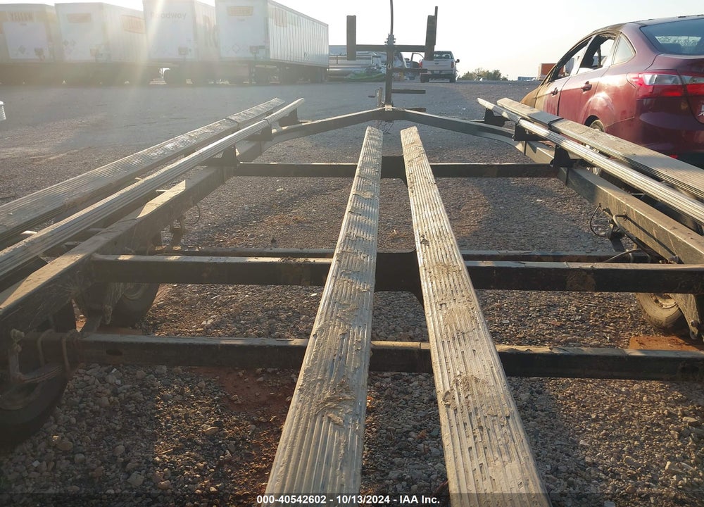 2024 PONTOON YACHT CLUB TRAILER VIN: 7UY063025R0594761
