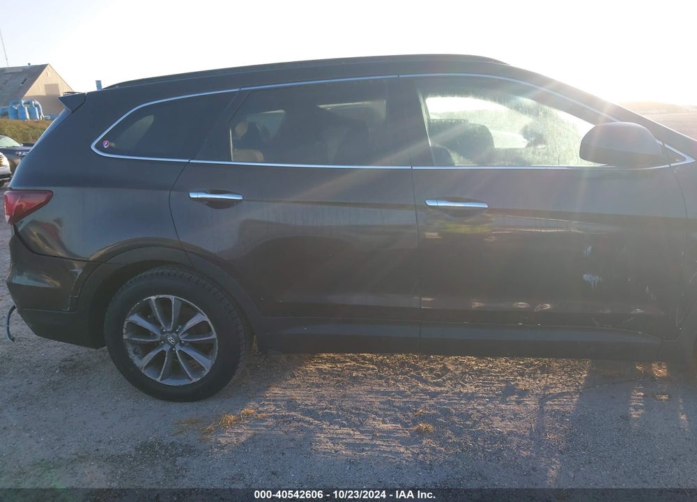 2017 HYUNDAI SANTA FE SE VIN: KM8SMDHF0HU209722