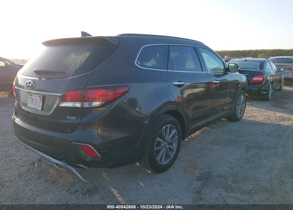 2017 HYUNDAI SANTA FE SE VIN: KM8SMDHF0HU209722