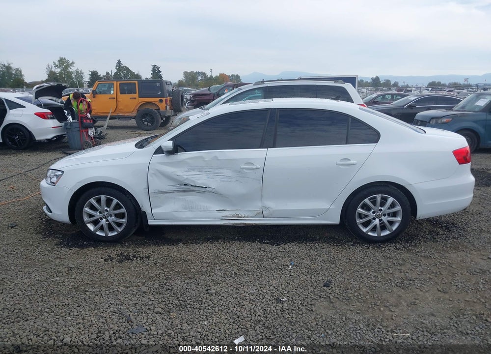 2014 VOLKSWAGEN JETTA 1.8T SE VIN: 3VWD17AJ1EM418549