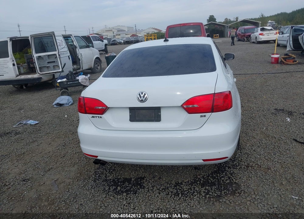 2014 VOLKSWAGEN JETTA 1.8T SE VIN: 3VWD17AJ1EM418549