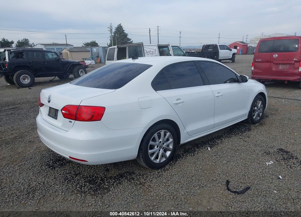2014 VOLKSWAGEN JETTA 1.8T SE VIN: 3VWD17AJ1EM418549