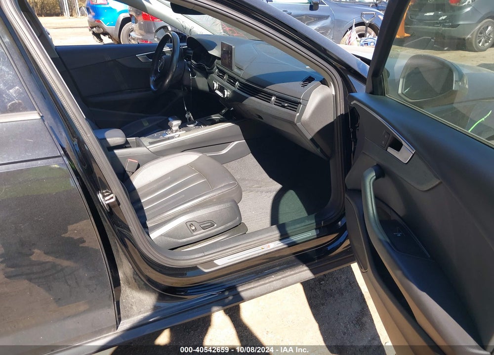 2018 AUDI A4 2.0T TECH ULTRA PREMIUM/2.0T ULTRA PREMIUM VIN: WAUKMAF48JA095137