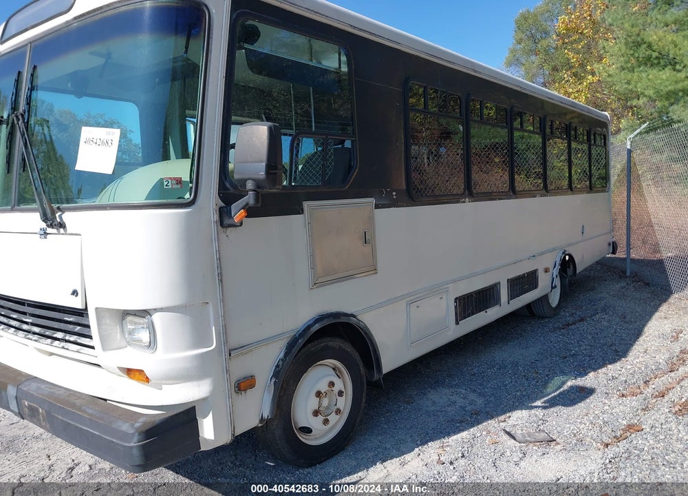 1998 FREIGHTLINER MB M LINE SHUTTLE BUS VIN: 4UZABFAD6WC983708