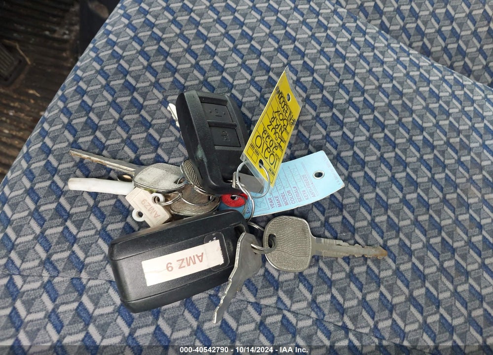 2022 ISUZU NRR VIN: JALE5W165N7305066