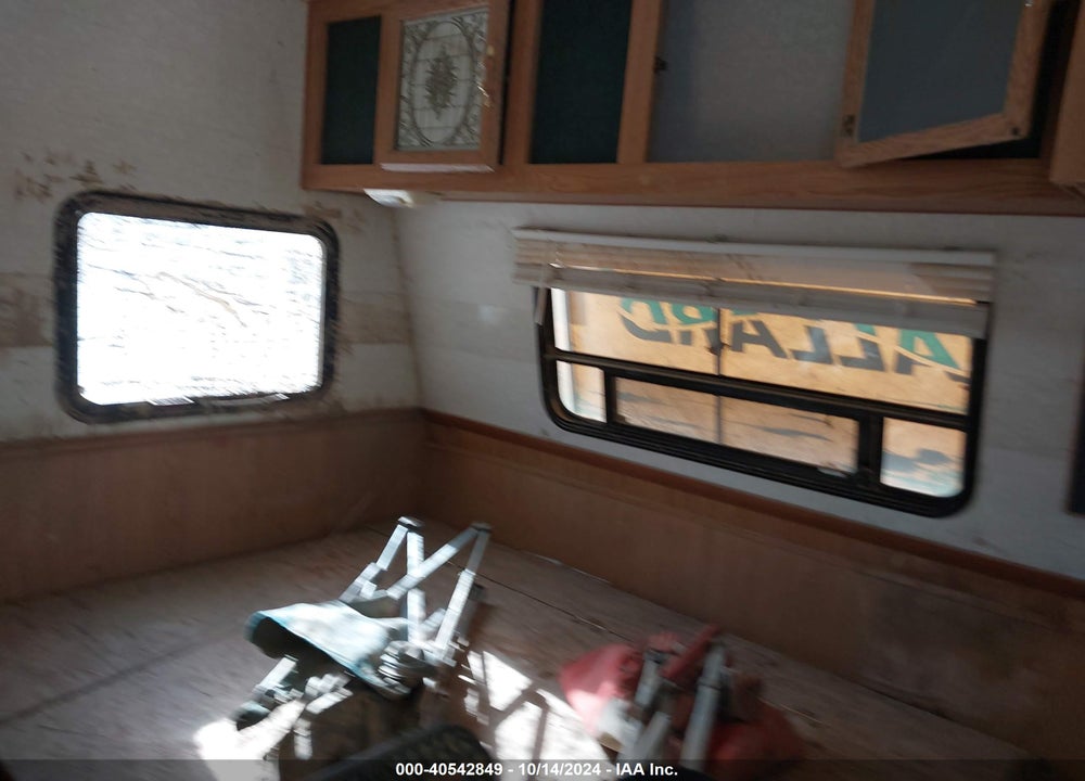 1998 MALLARD BUNKHOUSE VIN: 1EF1A2522W1474474