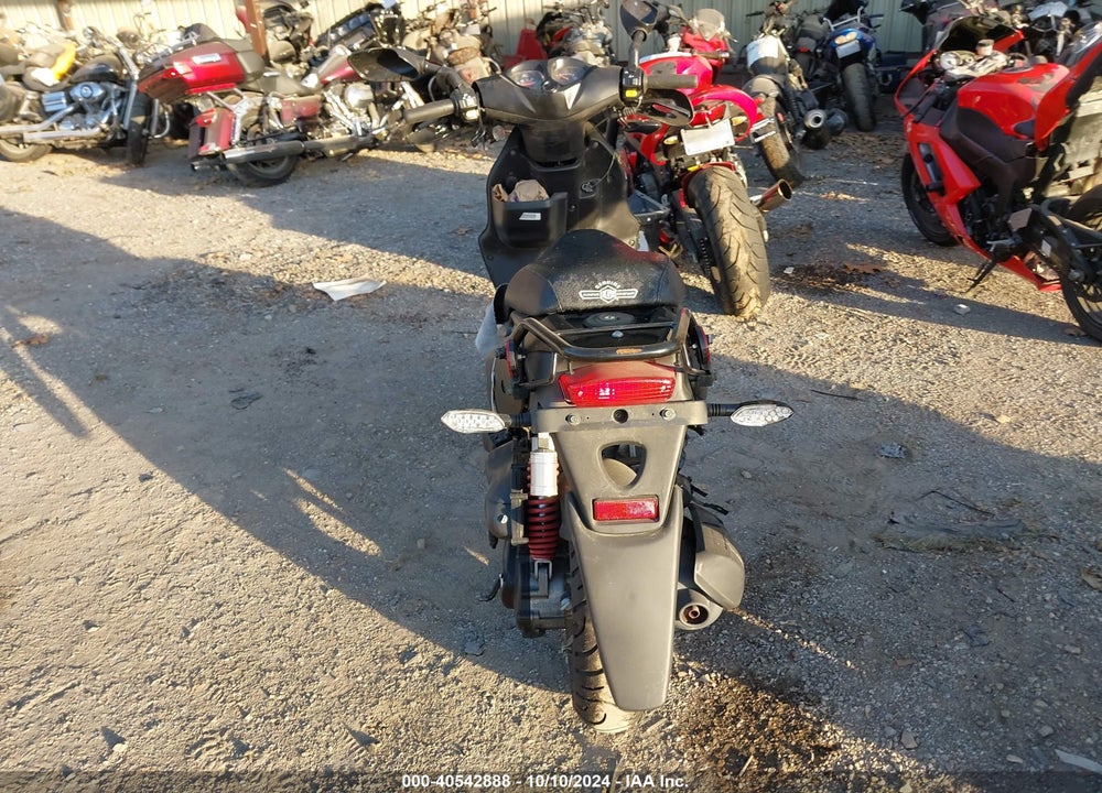2024 GENUINE SCOOTER CO. ROUGHHOUSE 50 VIN: RFVPMP20XR1025719