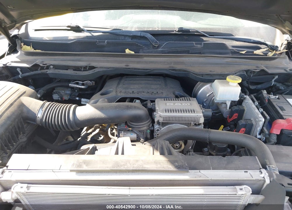 2019 RAM 1500 LIMITED 4X4 5'7 BOX VIN: 1C6SRFHT8KN633391
