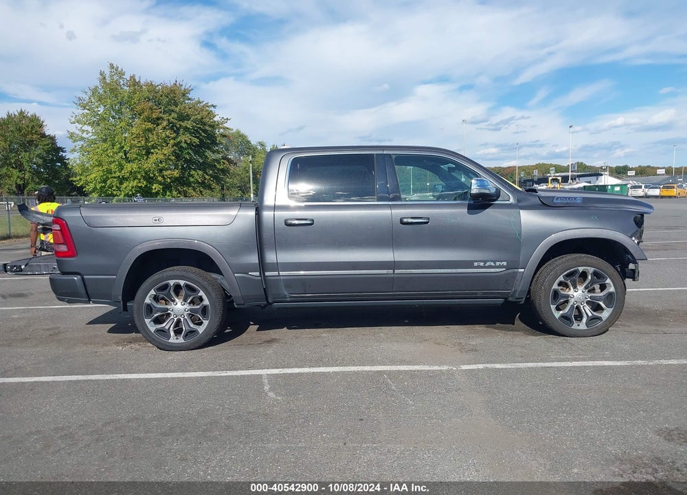2019 RAM 1500 LIMITED 4X4 5'7 BOX VIN: 1C6SRFHT8KN633391