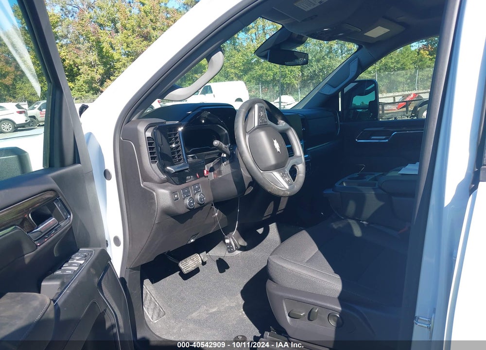 2024 CHEVROLET SILVERADO 2500HD 4WD LONG BED LT VIN: 1GC5YNE75RF387818