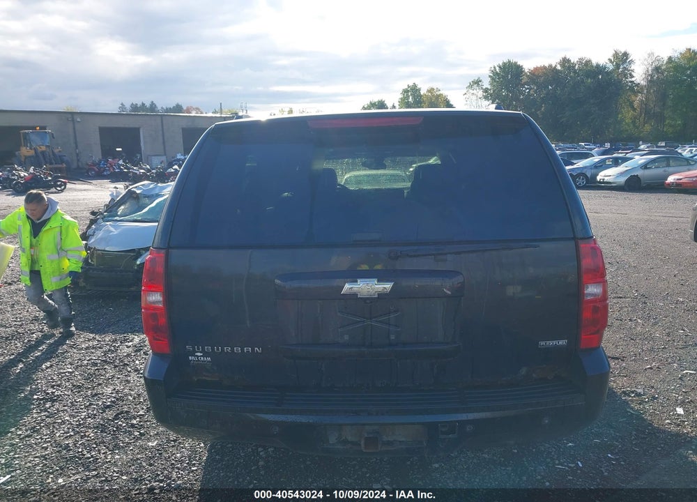 2008 CHEVROLET SUBURBAN 1500 LT VIN: 1GNFK16368J222437