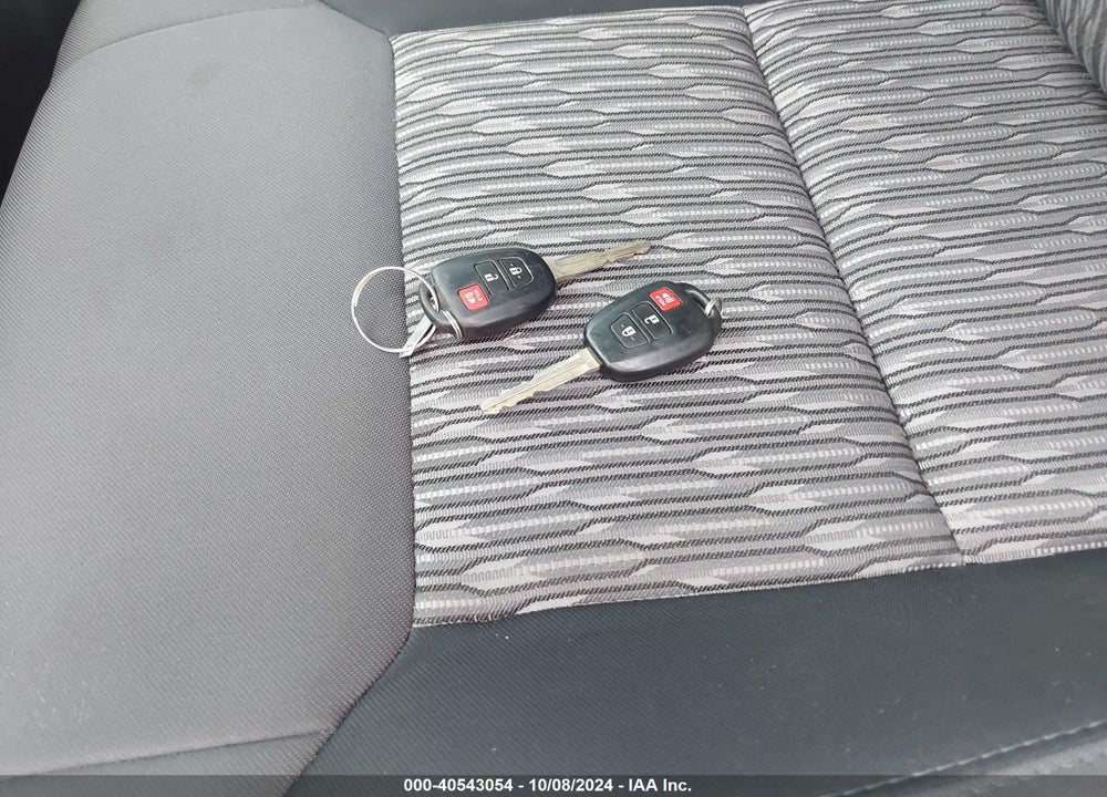 2019 TOYOTA TUNDRA SR5 5.7L V8 VIN: 5TFDW5F17KX815951