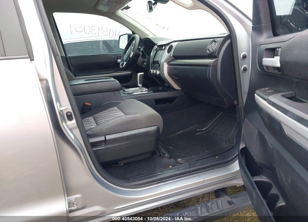 2019 TOYOTA TUNDRA SR5 5.7L V8 VIN: 5TFDW5F17KX815951