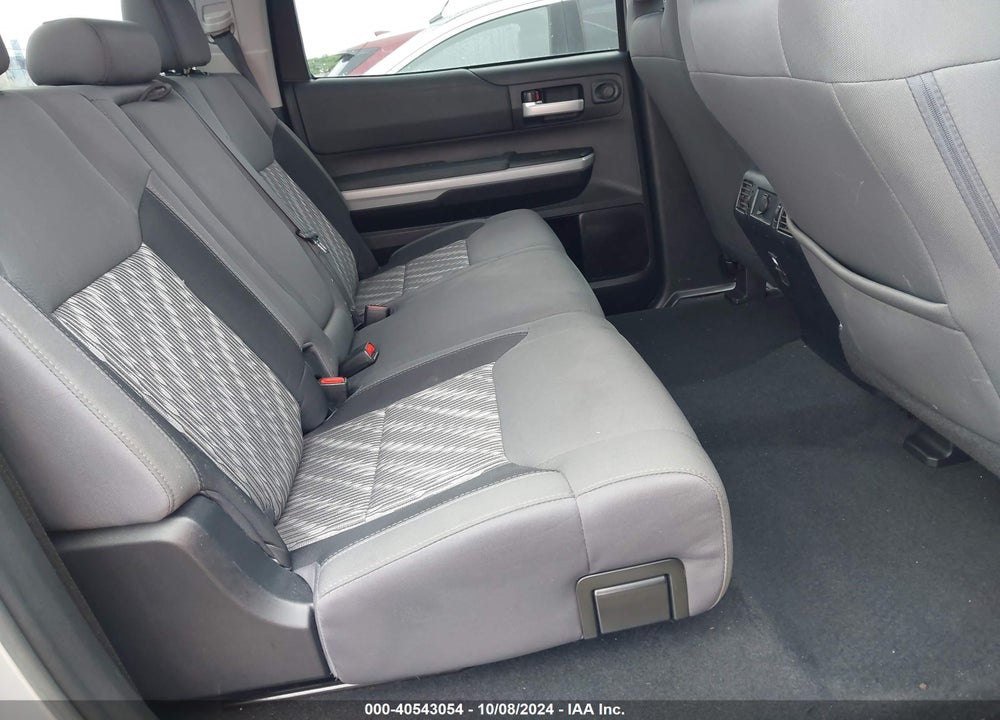 2019 TOYOTA TUNDRA SR5 5.7L V8 VIN: 5TFDW5F17KX815951
