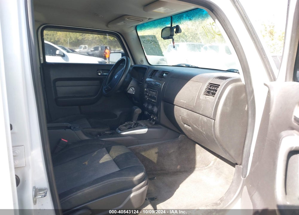 2006 HUMMER H3 SUV VIN: 5GTDN136X68108492