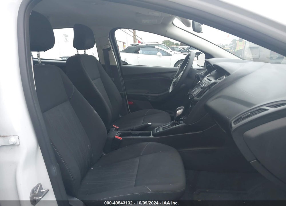 2017 FORD FOCUS S VIN: 1FADP3E23HL333575