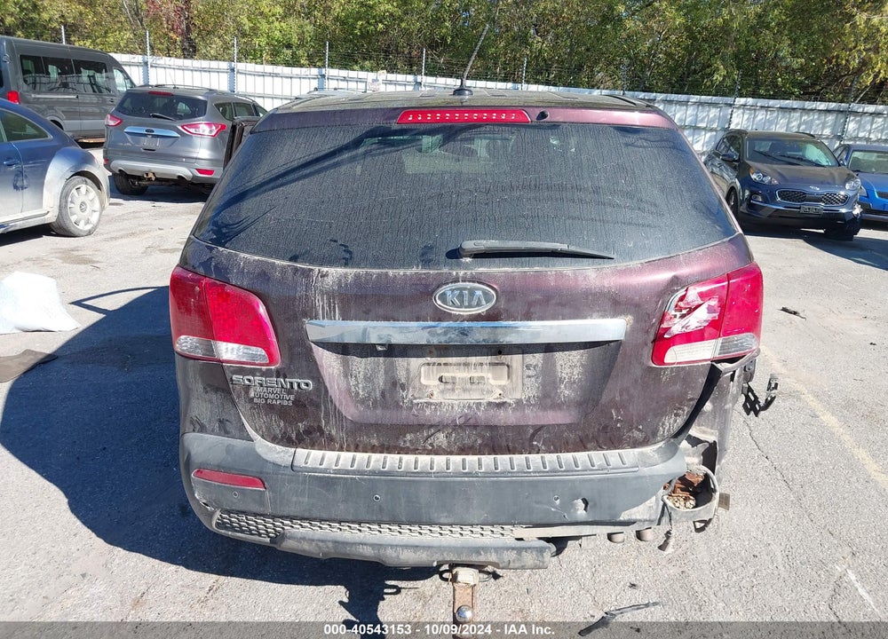 2013 KIA SORENTO LX VIN: 5XYKT3A10DG390462