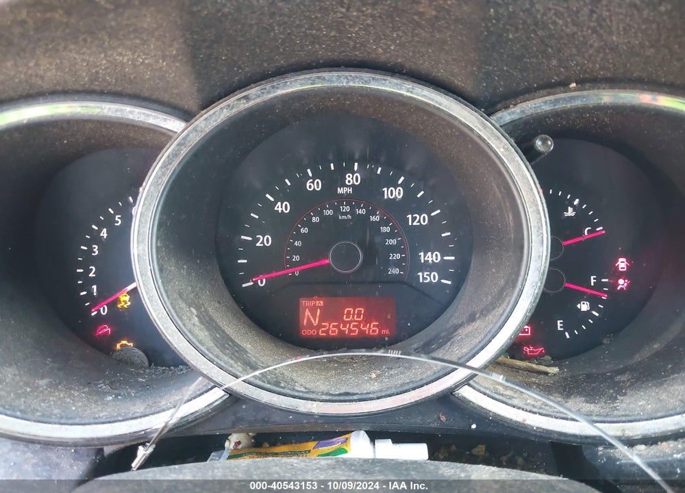 2013 KIA SORENTO LX VIN: 5XYKT3A10DG390462