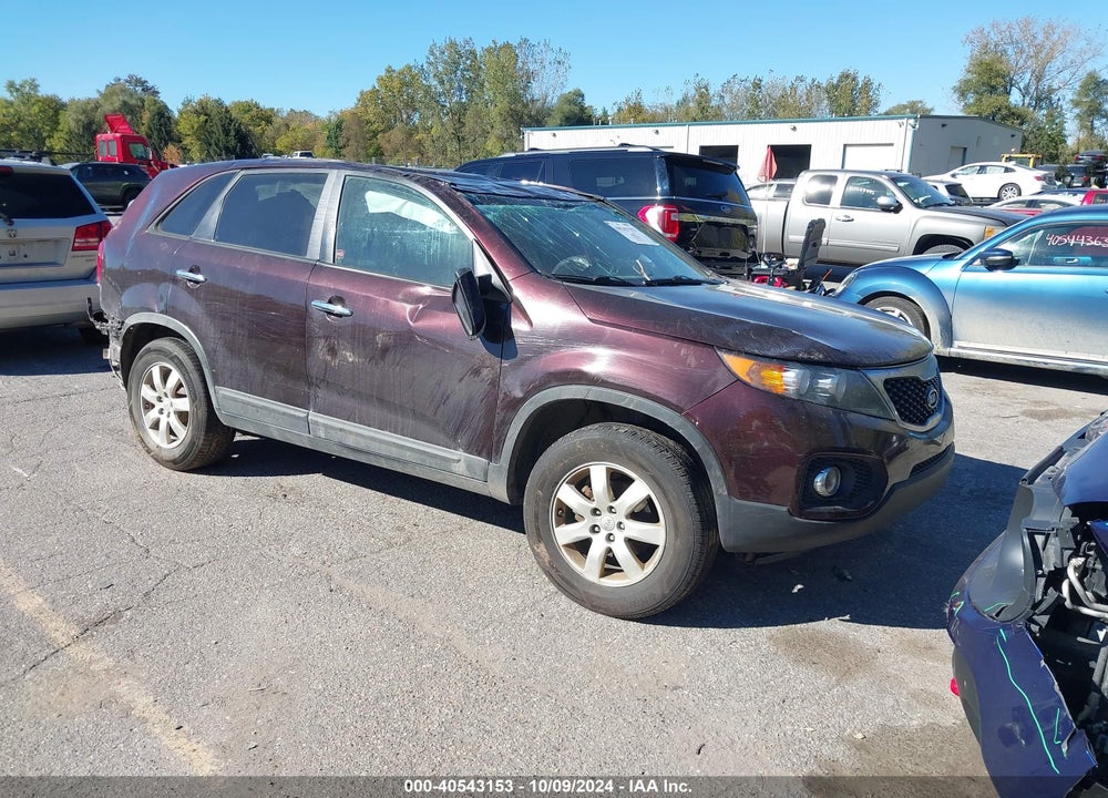 2013 KIA SORENTO LX VIN: 5XYKT3A10DG390462