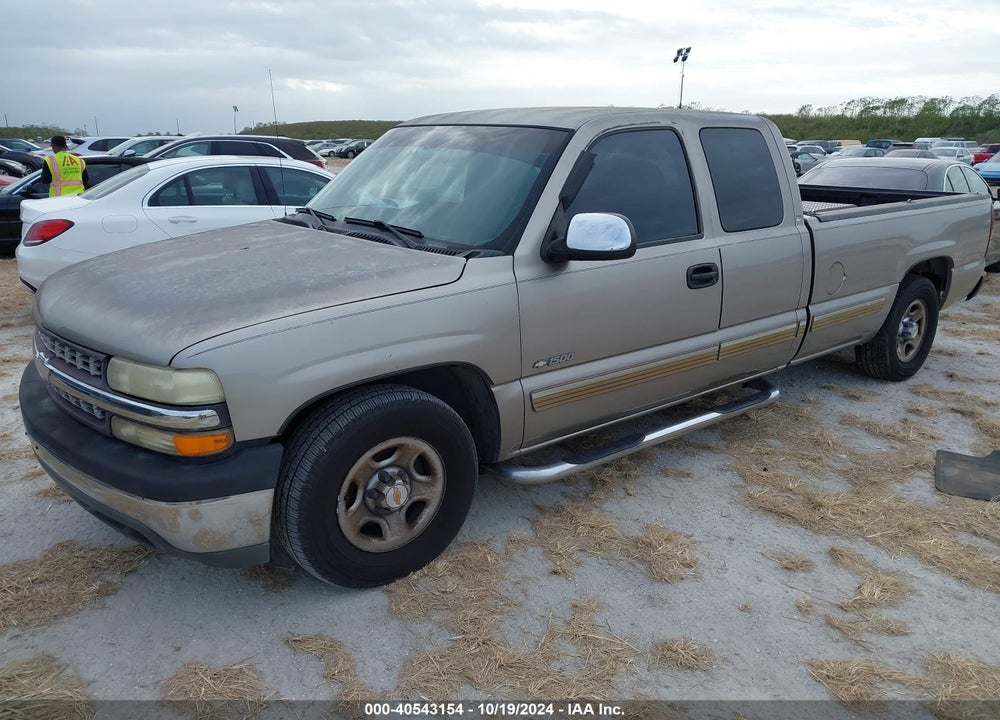 2002 CHEVROLET SILVERADO 1500 LS VIN: 1GCEC19V32E252865
