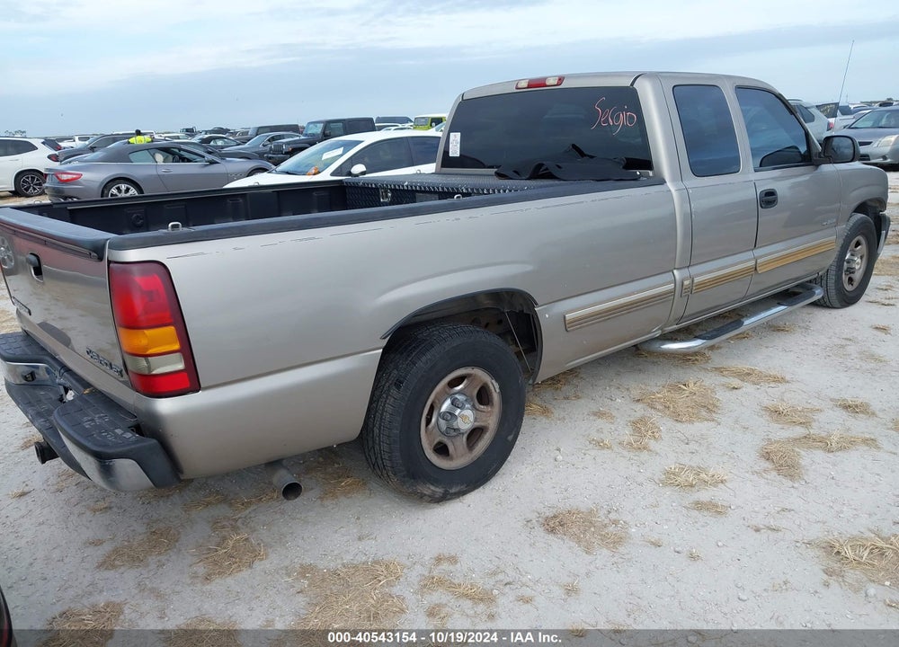 2002 CHEVROLET SILVERADO 1500 LS VIN: 1GCEC19V32E252865