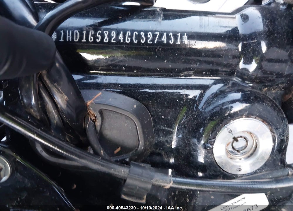 2016 HARLEY-DAVIDSON FXDLS VIN: 1HD1GS824GC327431